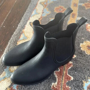 Jeffrey Campbell Havana matte black rubber Chelsea pull on rain boots 9